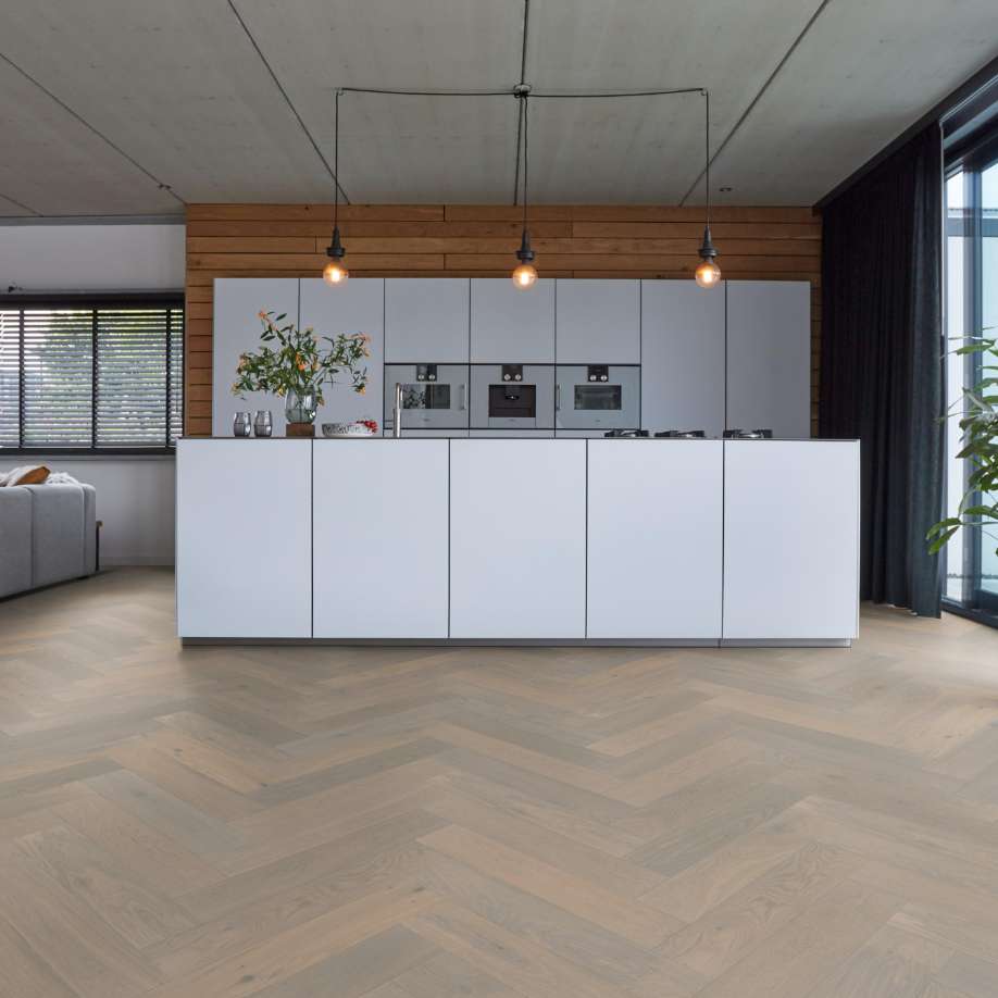 Floorlife Beverly Hills visgraat rustiek dubbel gerookt wit 4104