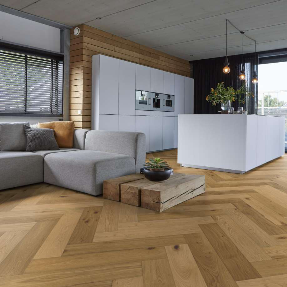 Floorlife Beverly Hills visgraat rustiek dubbel gerookt naturel 4103