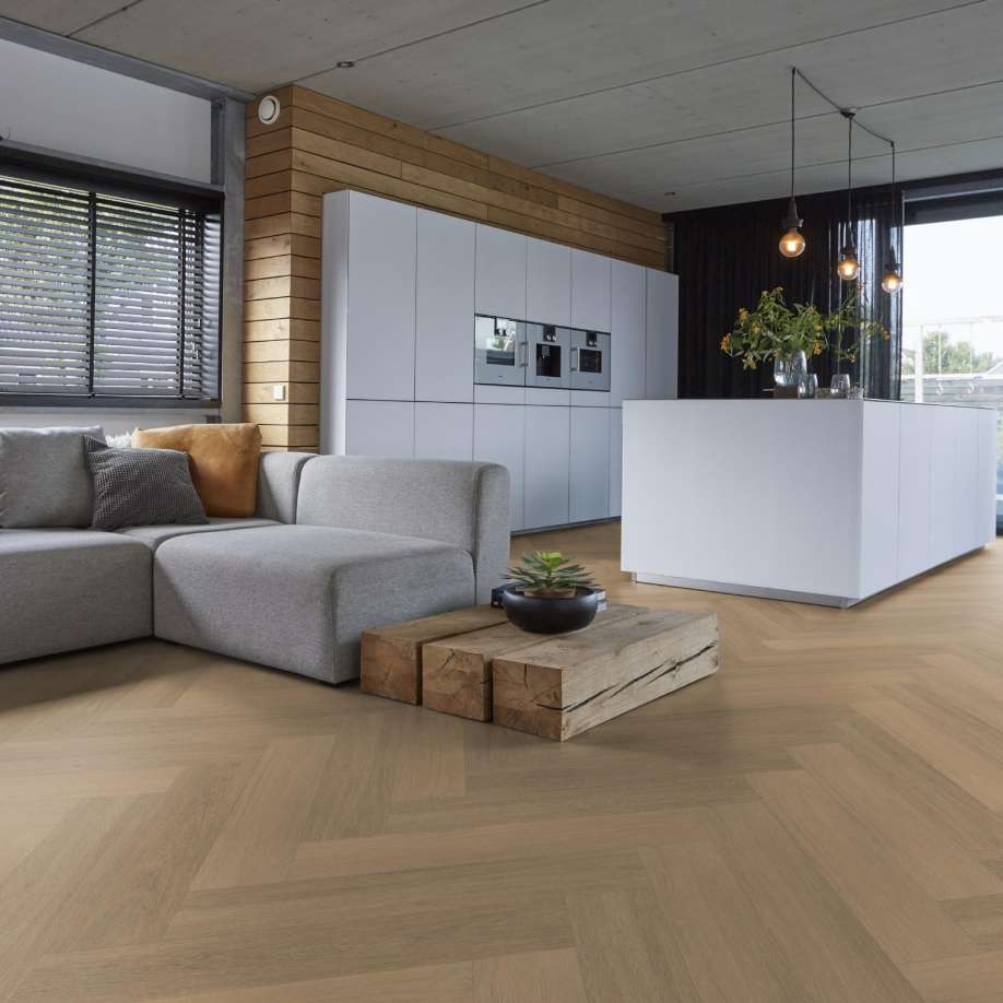 Floorlife YUP Sutton herringbone dryback warm natural