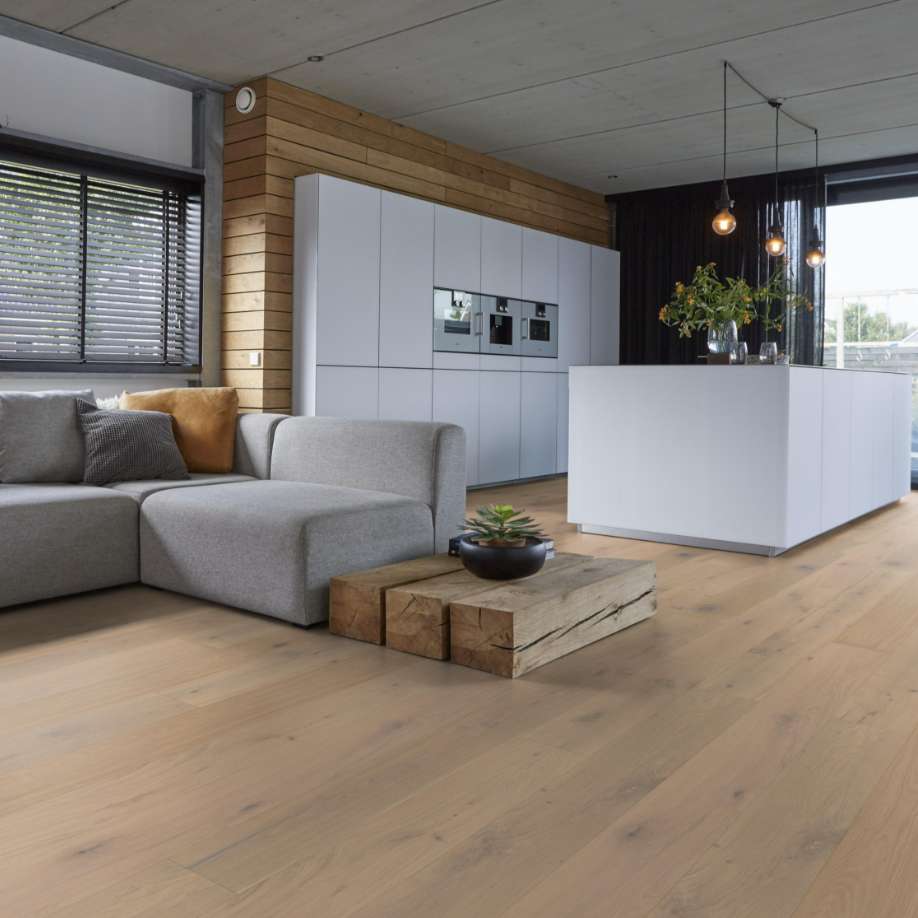Floorlife South Park extra rustiek gerookt wit 4002