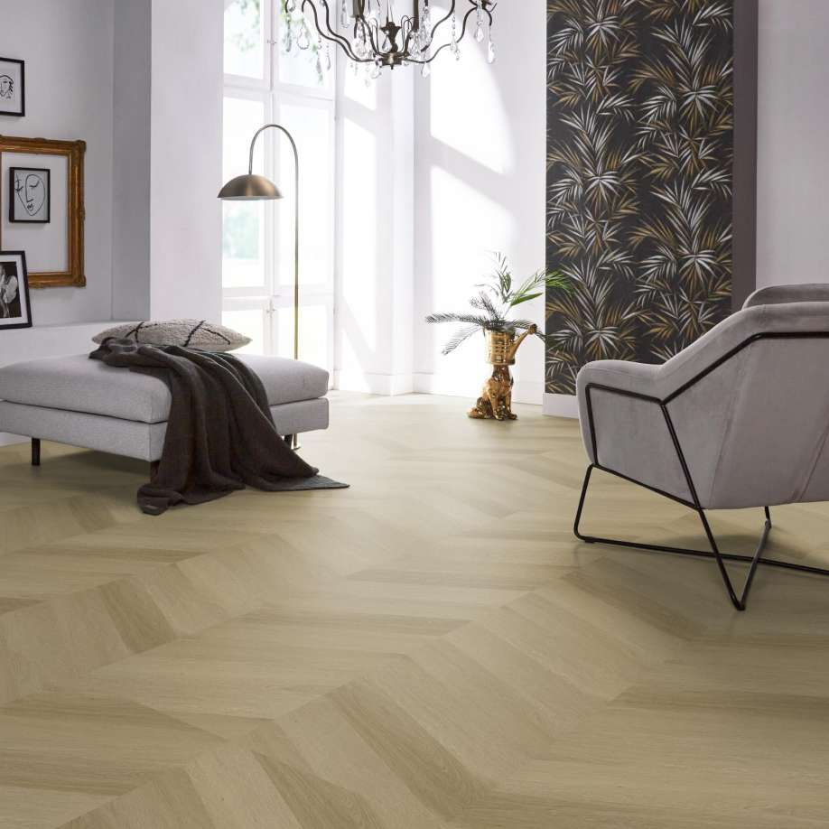 Floorlife YUP Fulham chevron dryback warm oak
