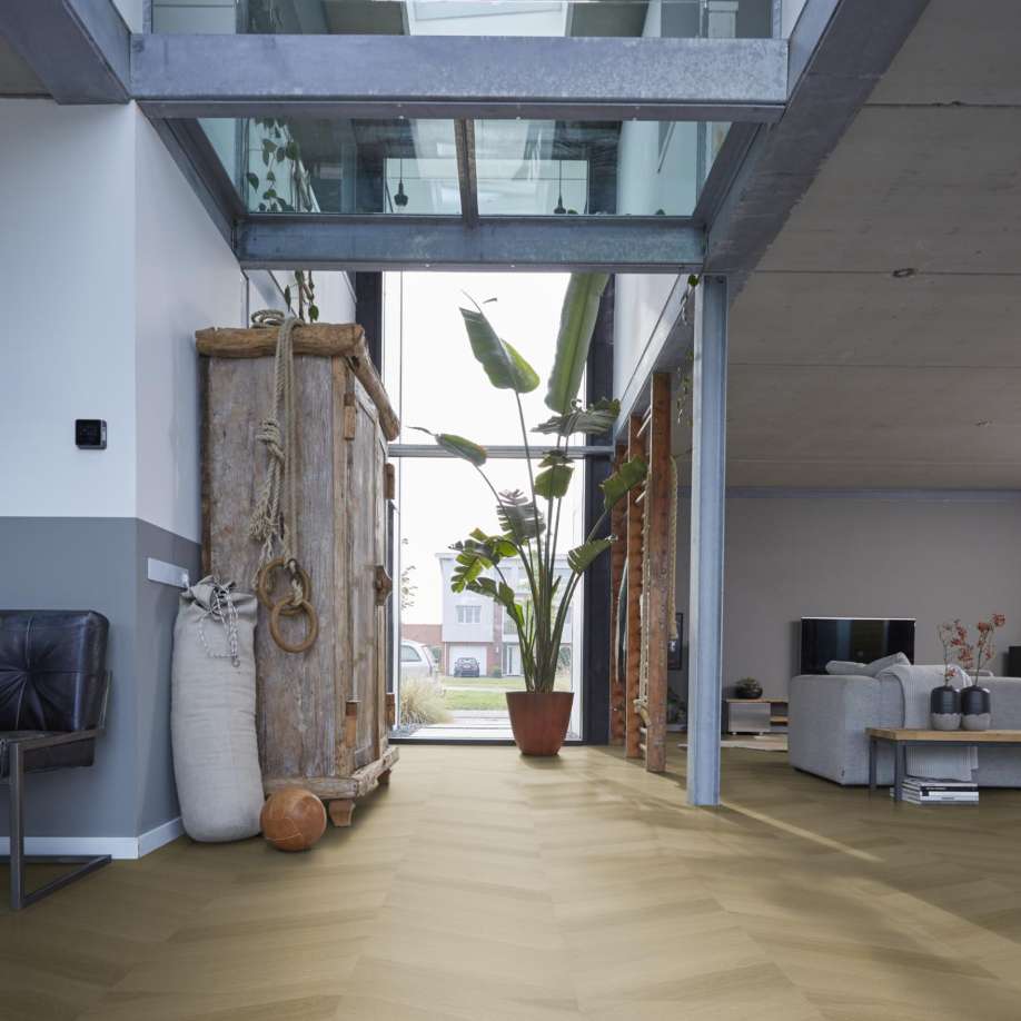 Floorlife YUP Fulham chevron dryback warm oak