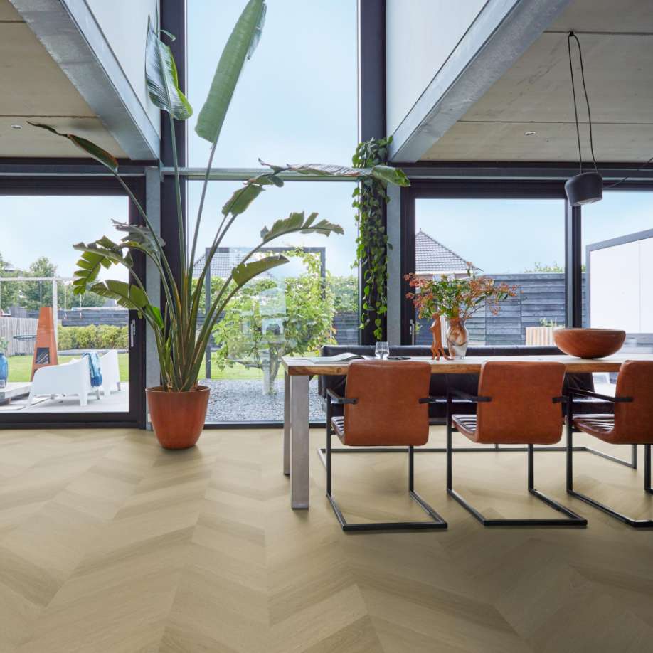 Floorlife YUP Fulham chevron dryback warm oak