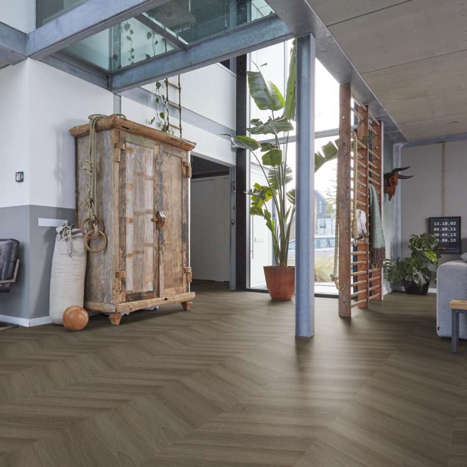 Floorlife YUP Fulham chevron dryback brown
