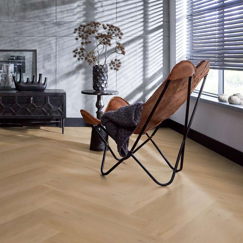 Floorlife YUP Leyton herringbone dryback warm oak